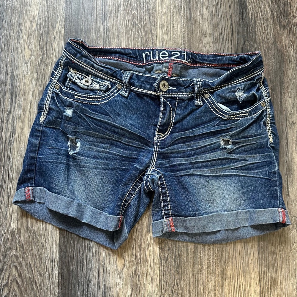 Rue21‎ Y2K Distressed Low Rise Denim Shorts Dark Wash Embroidered Pockets 5/6